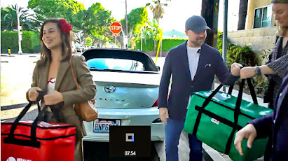 Article: 𝗗𝗘𝗟𝗜𝗩𝗘𝗥𝗜𝗡𝗚 𝗖𝗢𝗡𝗡𝗘𝗖𝗧𝗜𝗢𝗡: Meals on Wheels West Joins National Initiative to Address Senior Isolation in Santa Monica